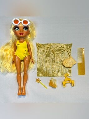 Rainbow High Swim & Style Sunny Madison Doll ✨